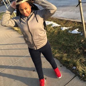 Meet your Posher, Kyra